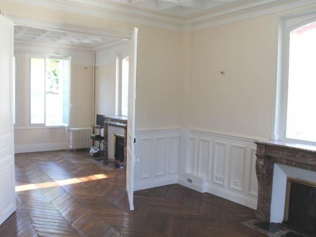 Maison location à France métropolitaine, Verneuil-en-halatte