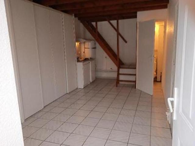 Maison location à Bègles, Courlon