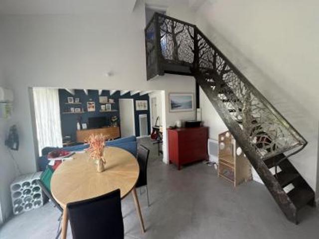 Maison location à Bègles, Courlon