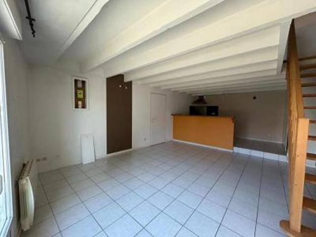 Maison location à La Courtille, Civray