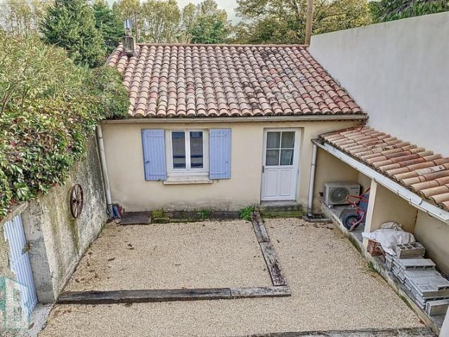 Maison location à Aix-en-Provence, Eyguières