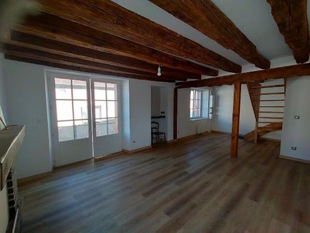 Maison location à Le Bourg, Orbigny
