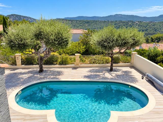 Maison location à Carnoux-en-Provence, Bouches-du-Rhône