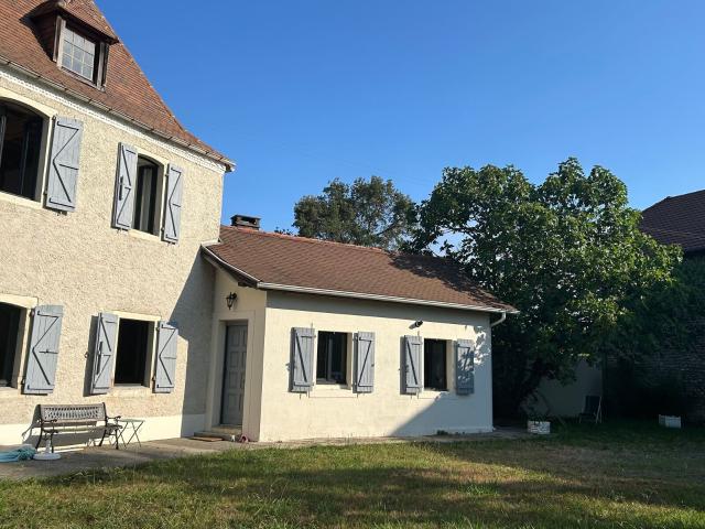 Maison location à Moncorneil-Grazan, Gers