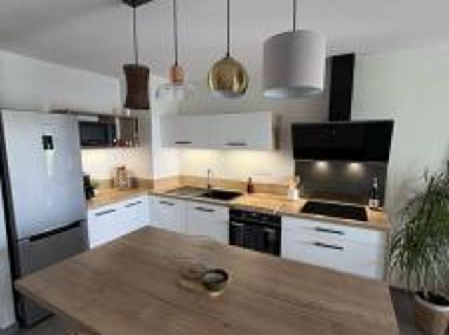 Maison location à France métropolitaine, Mirebeau