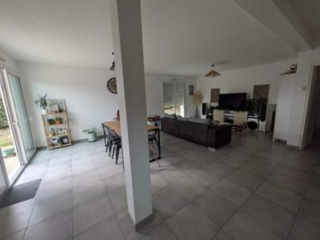 Maison location à Sur le Douet, Romagné