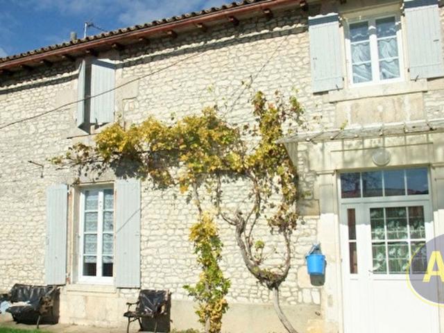Maison location à Saintes, Saint-sever-de-saintonge