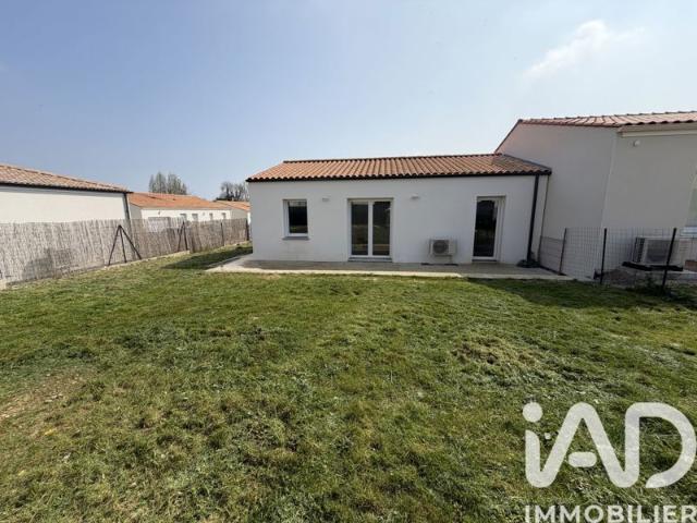 Maison location à Saintes, La Vallée