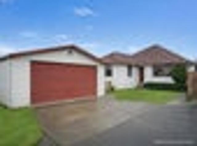 House for sale in Chaslands, Canterbury