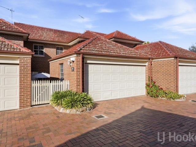 Townhouse for sale in Queanbeyan, New South Wales