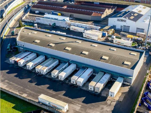 Local Commercial location à La Courneuve, 4000 Nord