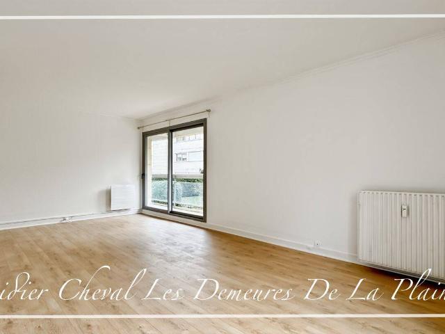 Appartement location à Les Sentes, Bailly