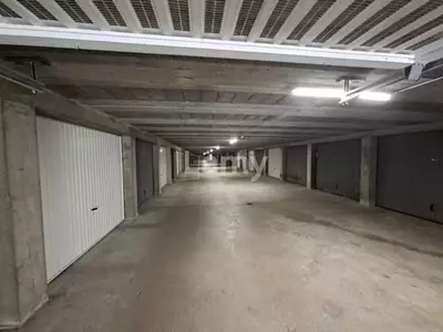 Garage location à Centre Ville, Montbéliard