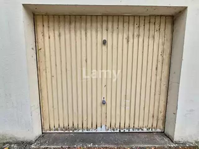 Garage location à Centre-Ville, Auxerre