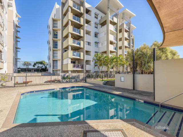 Apartment for sale in Helensvale Town Centre
