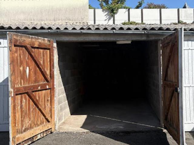 Garage location à Aurillac