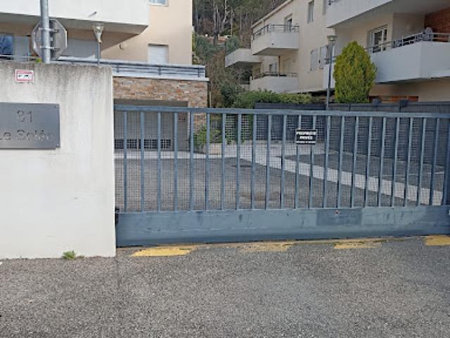 Garage location à Arrondissement de Toulon, Cuers