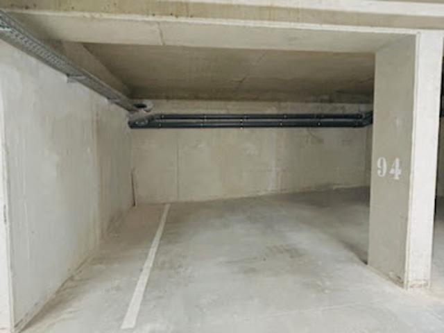 Garage location à Aix-en-Provence, Lambesc