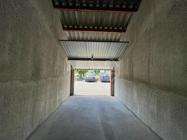 Garage location à Carpentras, Monteux