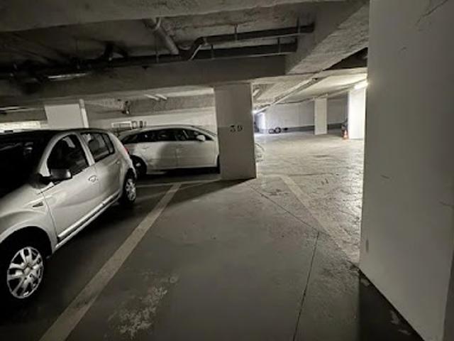 Garage location à Les Sept Chemins, Montreuil