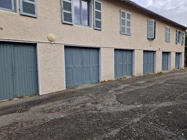 Garage location à Pau