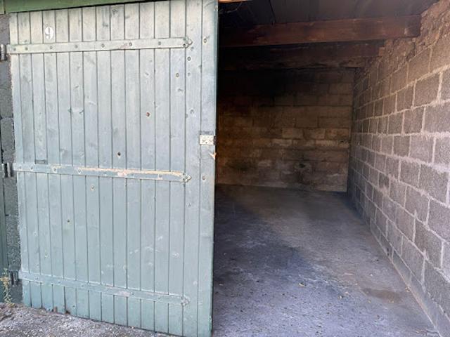 Garage location à Quartier du Chemin de l'Île, Nanterre