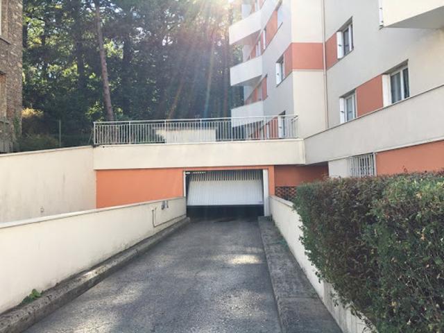 Garage location à Versailles