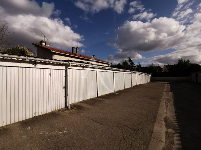 Garage location à La Mare Armée, Yerres