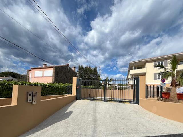 Garage location à Arrondissement de Draguignan, Fréjus