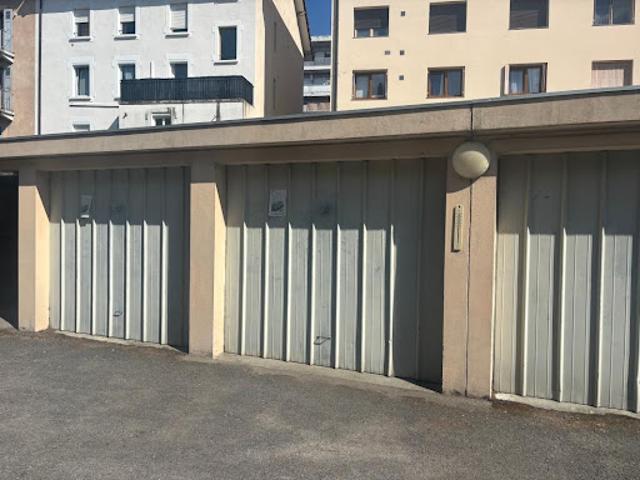 Garage location à Saint-Julien-en-Genevois, Annemasse