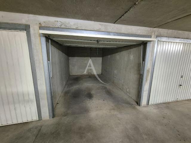 Garage location à Puech du Teil, Nîmes