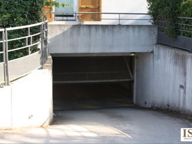 Garage location à Le Puy-Sainte-Réparade, Bouches-du-Rhône
