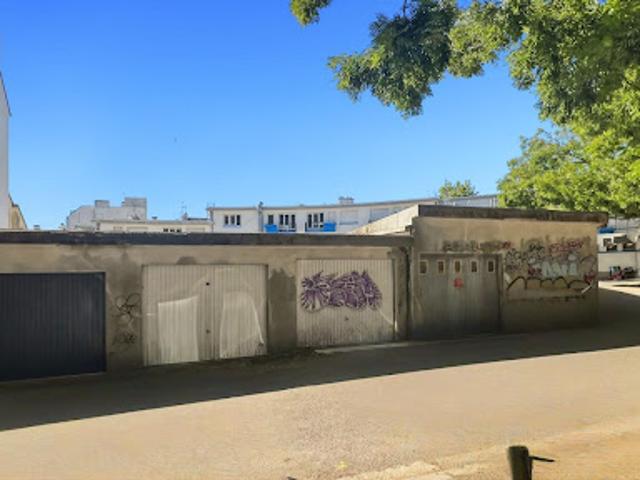 Garage location à Lorient, Bretagne