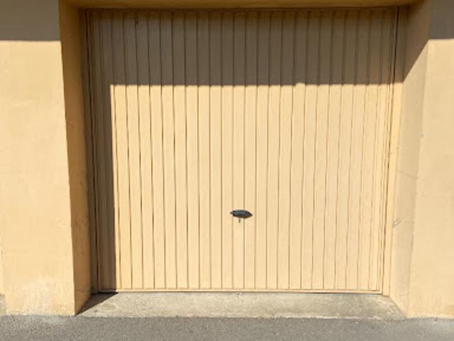 Garage location à Saint-Vivien, Saintes