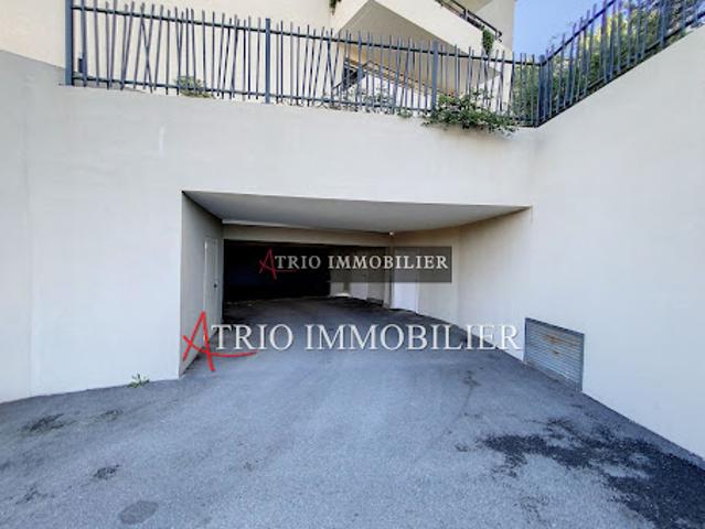 Garage location à Saint-Laurent-du-Var, Alpes-Maritimes