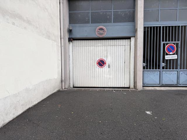 Garage location à Saint-Jacques - Chavanelle, Saint-Étienne
