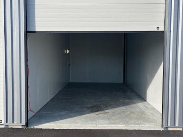 Garage location à Rochefort, Le Gua