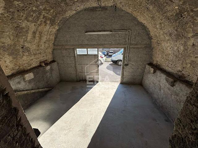 Garage location à Digne-les-Bains, Château-arnoux-saint-auban