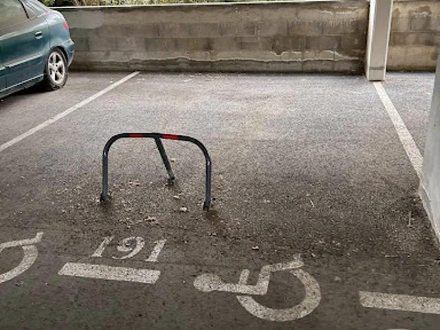 Garage location à Arles