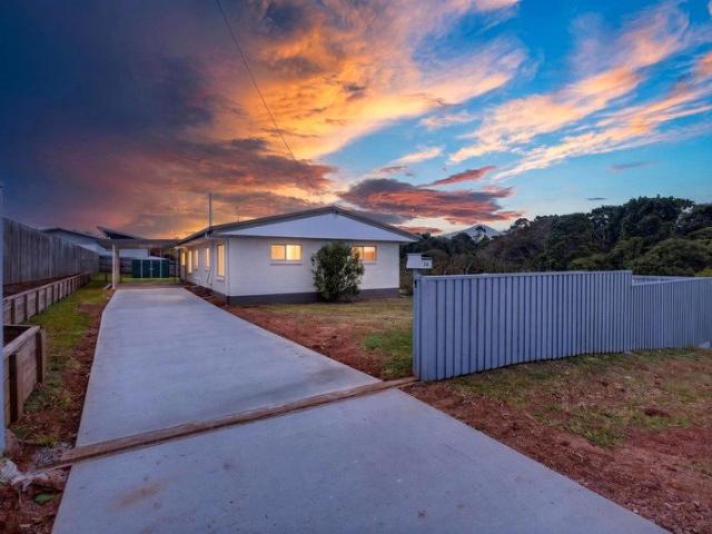 House for sale in Atherton
