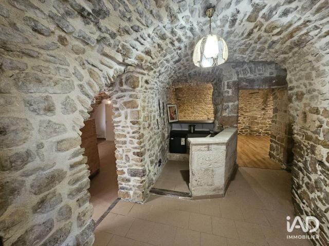 Local Commercial location à Nîmes, Saint-julien-de-peyrolas