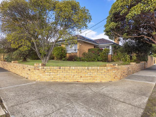 House for sale in Bentleigh East
