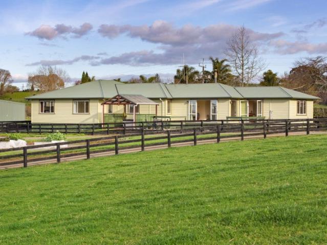 House for sale in Ngahinapouri