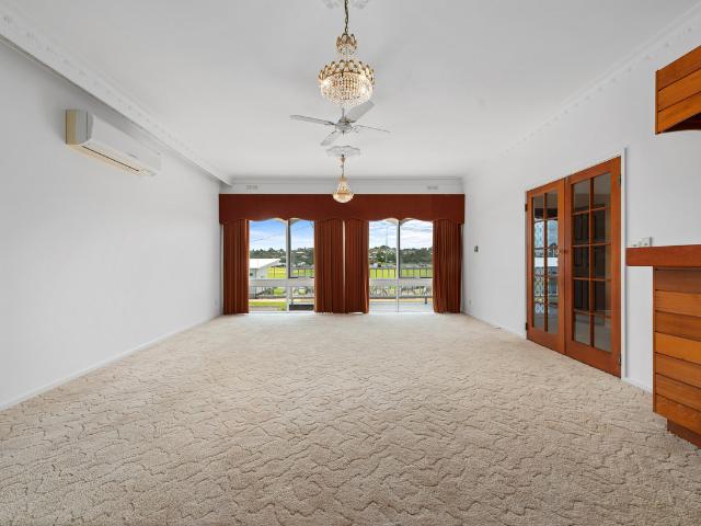 House for sale in Lakes Entrance, Victoria