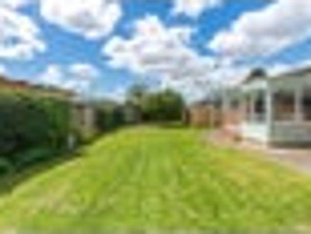 House for sale in Hamilton East, Hamilton City