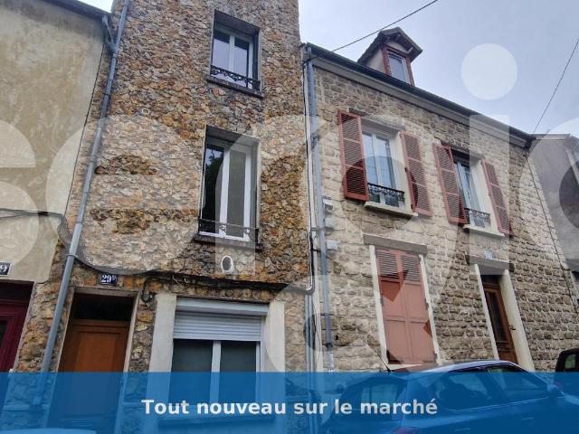 Studio location à Pontoise, Centre-Ville