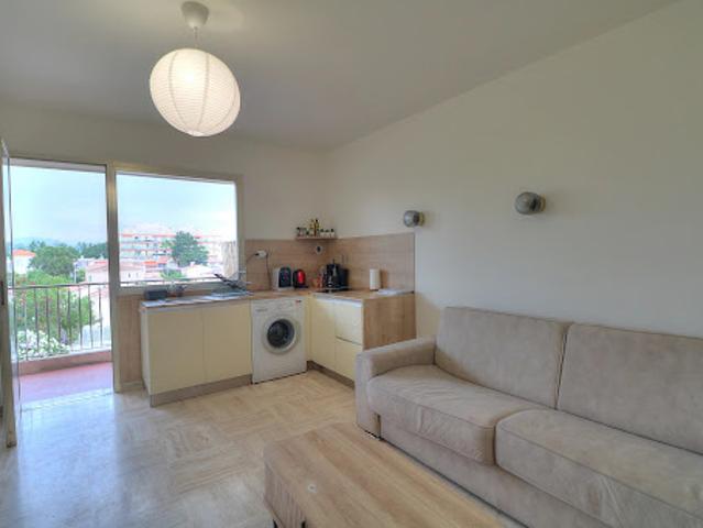 Studio location à Grasse, Antibes