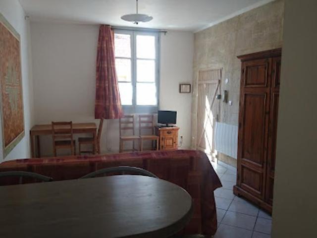 Studio location à Arles