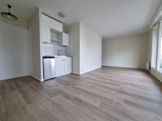 Studio location à France métropolitaine, Issy-les-moulineaux