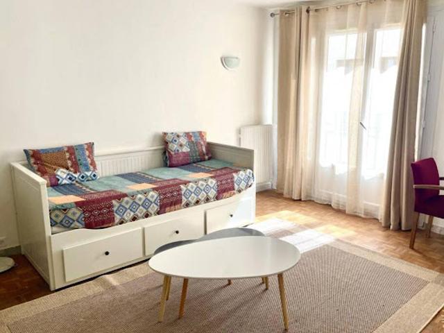 Studio location à Nanterre, Suresnes